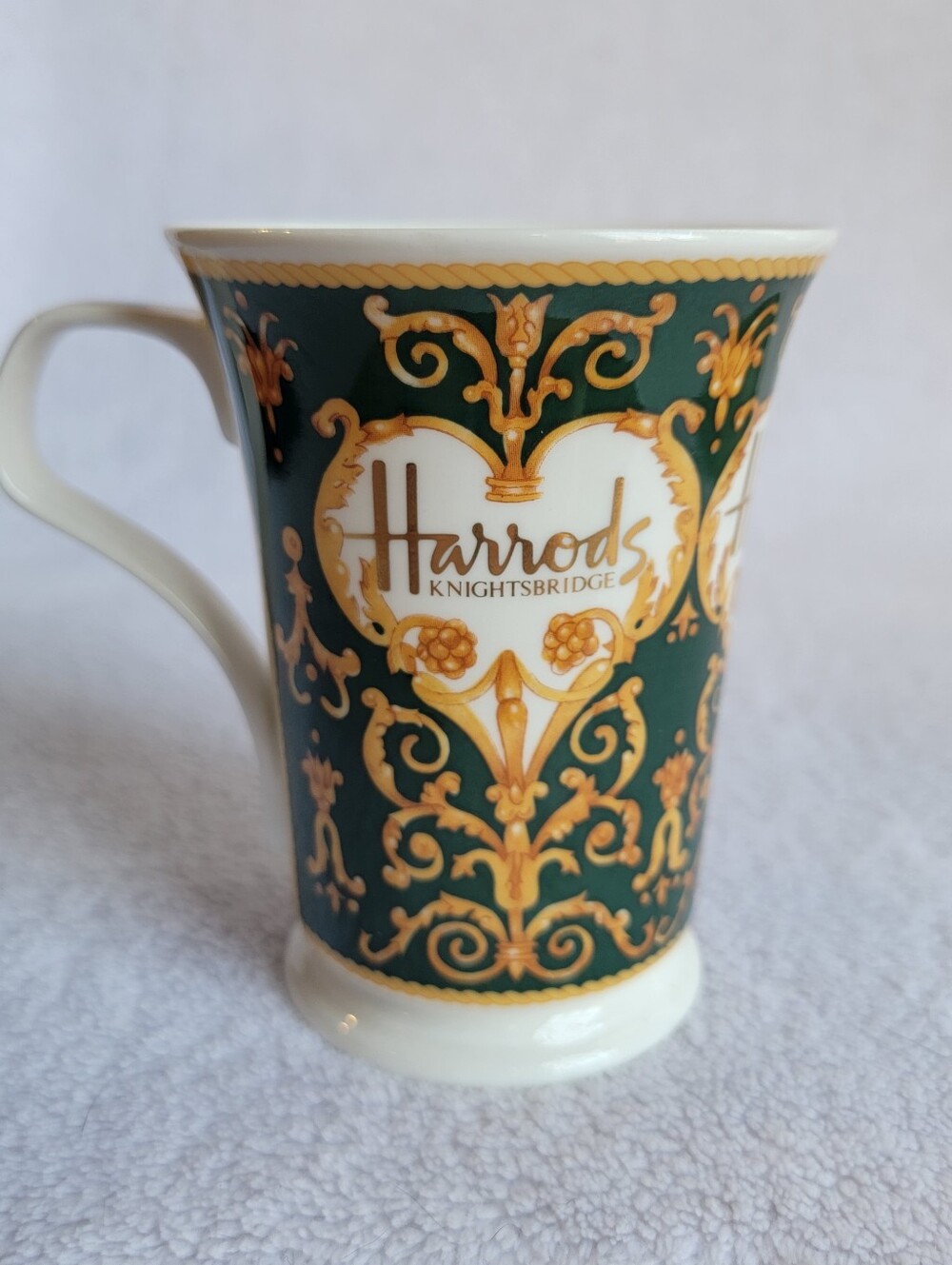 Harrods Knightsbridge Fine Bone China Tea Coffee Mug Green and Gold England